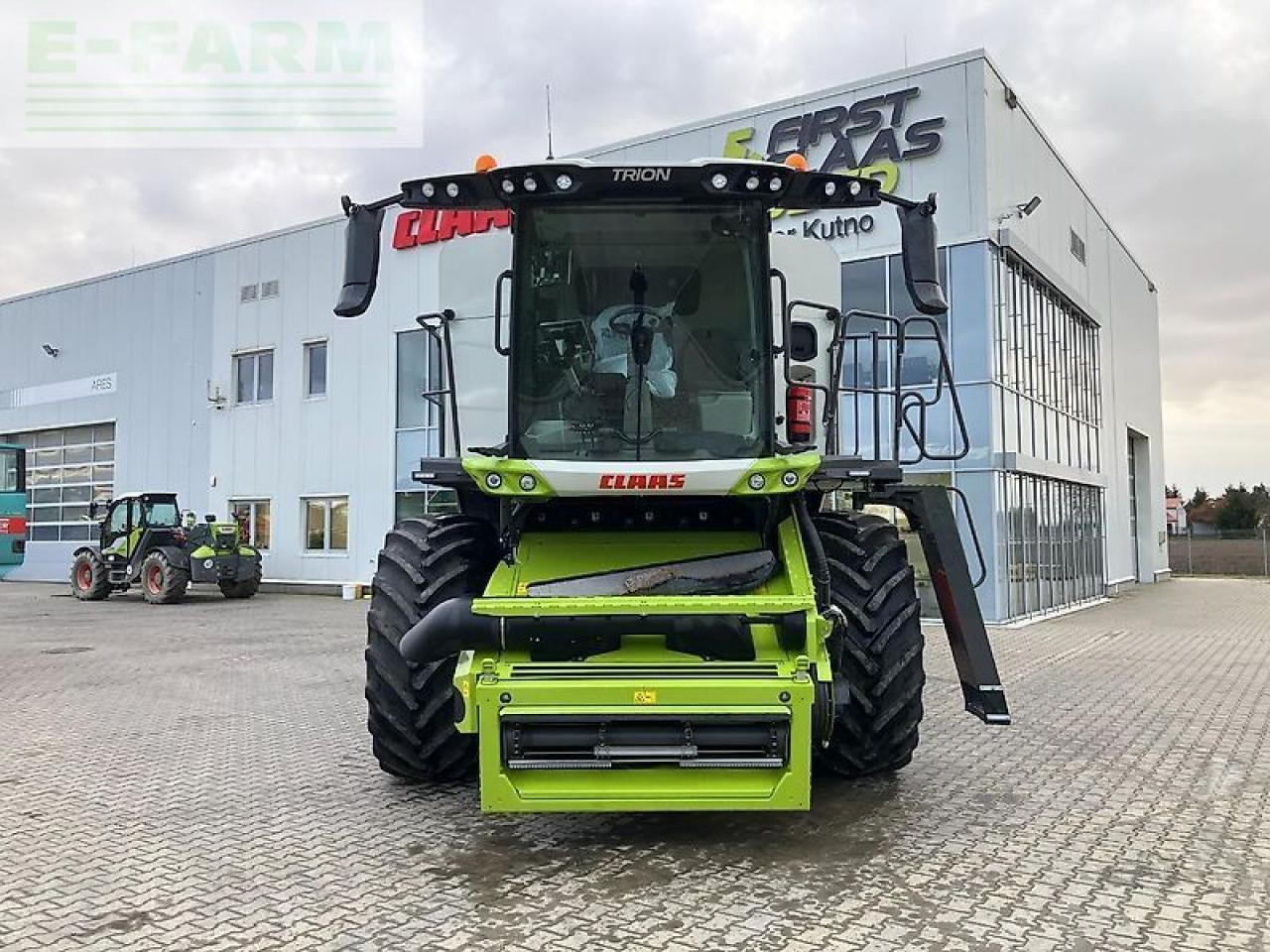 Θεριζοαλωνιστική μηχανή CLAAS trion 650: φωτογραφία 8