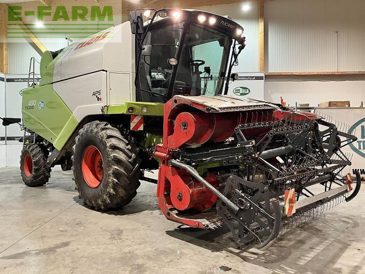 CLAAS tucano 430 - Θεριζοαλωνιστική μηχανή: φωτογραφία 2 CLAAS tucano 430 - Θεριζοαλωνιστική μηχανή: φωτογραφία 2