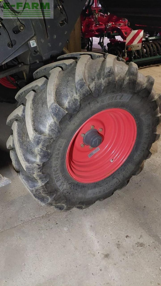 CLAAS tucano 430 - Θεριζοαλωνιστική μηχανή: φωτογραφία 2 CLAAS tucano 430 - Θεριζοαλωνιστική μηχανή: φωτογραφία 2