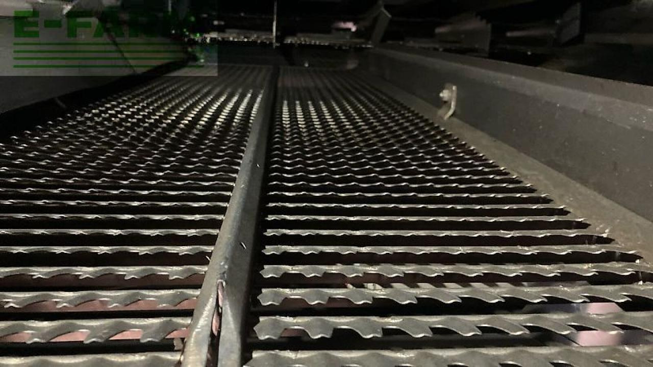 Θεριζοαλωνιστική μηχανή CLAAS tucano 560 montana: φωτογραφία 11 Θεριζοαλωνιστική μηχανή CLAAS tucano 560 montana: φωτογραφία 11