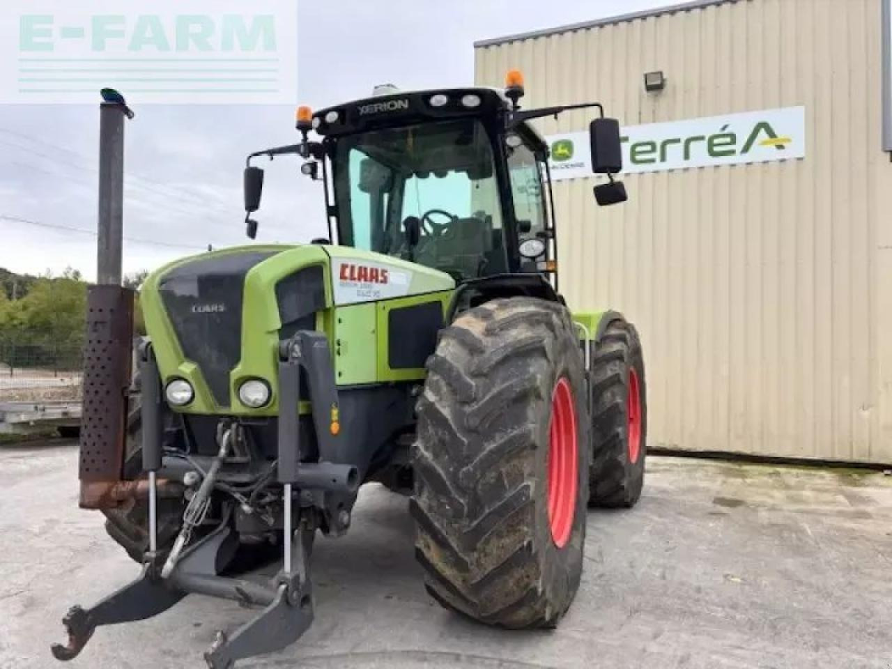 CLAAS xerion 3300 - Τρακτέρ: φωτογραφία 2 CLAAS xerion 3300 - Τρακτέρ: φωτογραφία 2