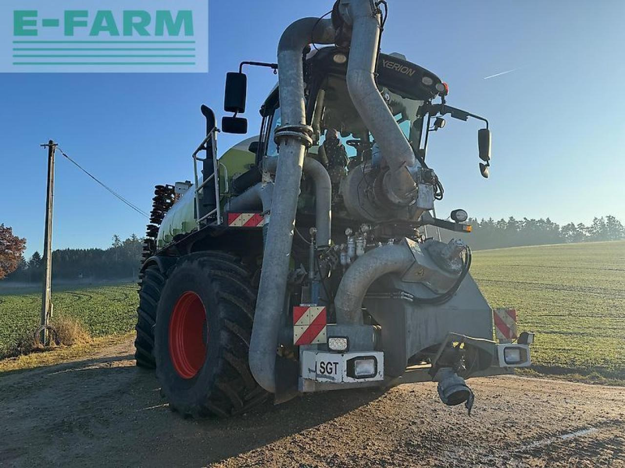 CLAAS xerion 3800 saddle trac mit sgt gülleaufbau SADDLE TRAC - Τρακτέρ: φωτογραφία 3 CLAAS xerion 3800 saddle trac mit sgt gülleaufbau SADDLE TRAC - Τρακτέρ: φωτογραφία 3