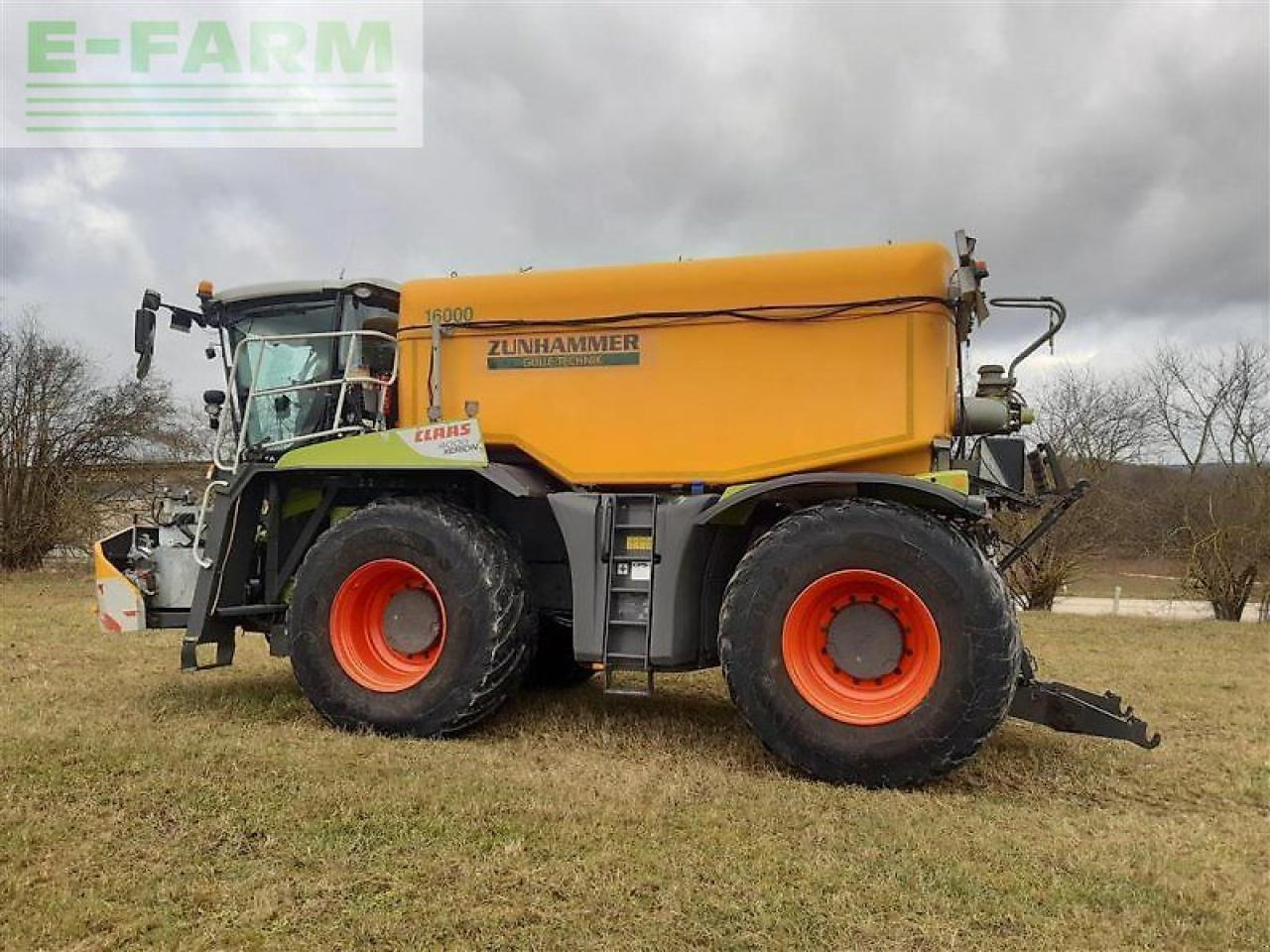 CLAAS xerion 4000 saddle trac SADDLE TRAC - Αυτοκινούμενο ψεκαστικό: φωτογραφία 5 CLAAS xerion 4000 saddle trac SADDLE TRAC - Αυτοκινούμενο ψεκαστικό: φωτογραφία 5