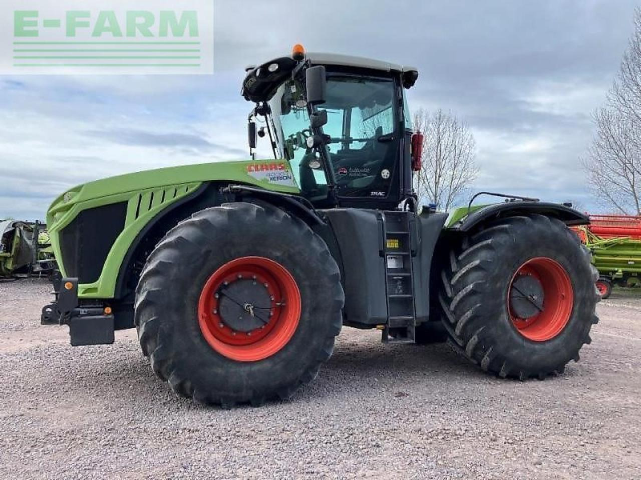 CLAAS xerion 4000 trac TRAC - Τρακτέρ: φωτογραφία 1 CLAAS xerion 4000 trac TRAC - Τρακτέρ: φωτογραφία 1