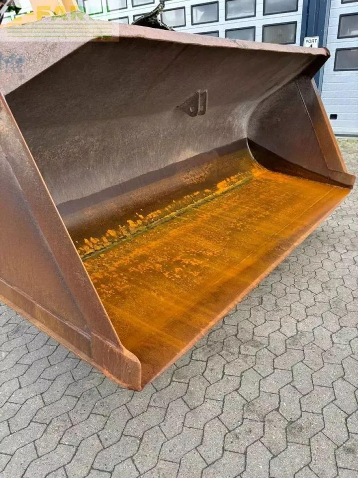 Μίνι εκσκαφέας Case-IH 721 e: φωτογραφία 20 Μίνι εκσκαφέας Case-IH 721 e: φωτογραφία 20