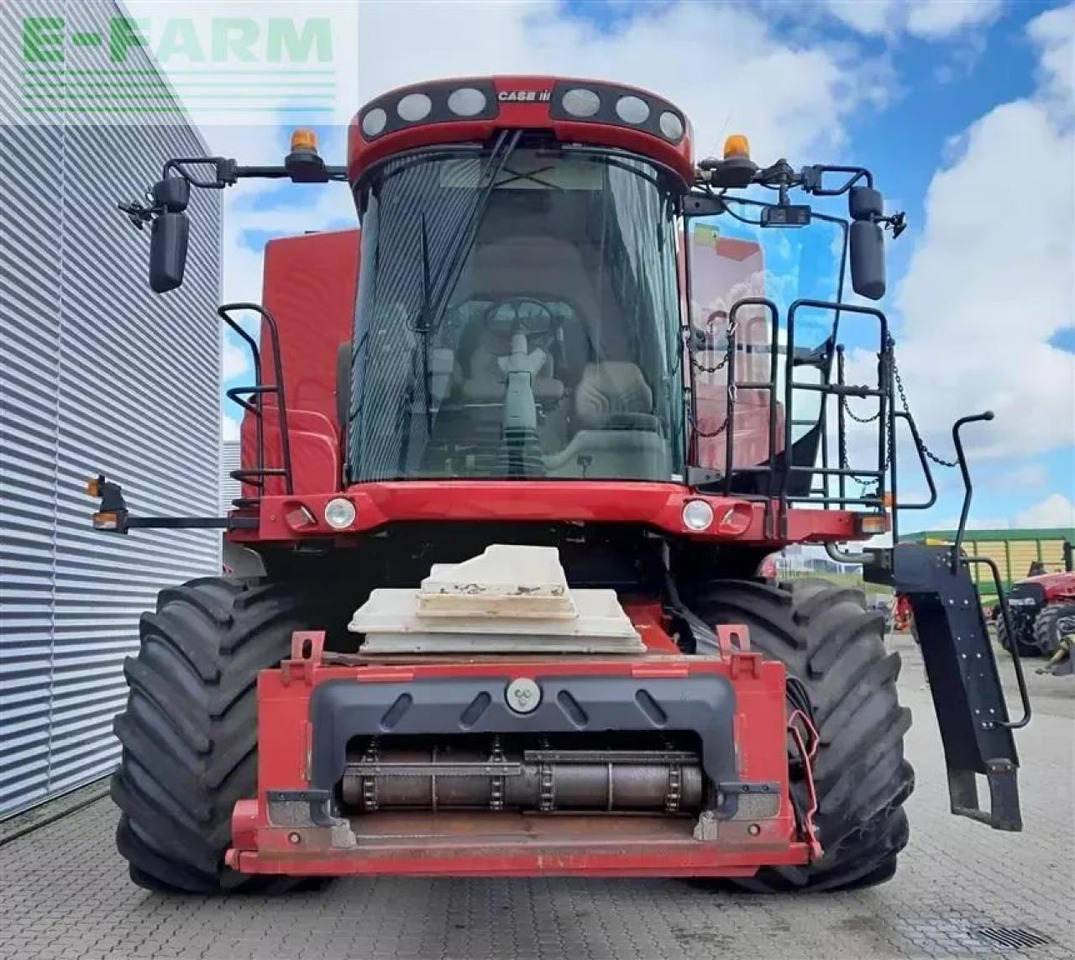 Case-IH 8010 med 30 fods skærebord - Θεριζοαλωνιστική μηχανή: φωτογραφία 4 Case-IH 8010 med 30 fods skærebord - Θεριζοαλωνιστική μηχανή: φωτογραφία 4
