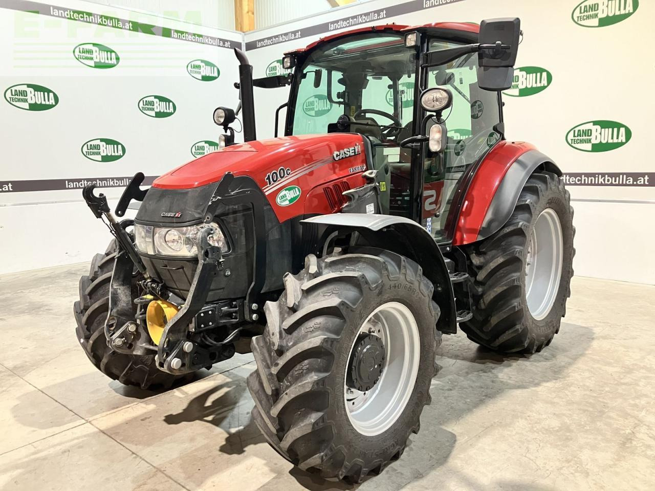 Case-IH farmall 100 c - Τρακτέρ: φωτογραφία 1 Case-IH farmall 100 c - Τρακτέρ: φωτογραφία 1