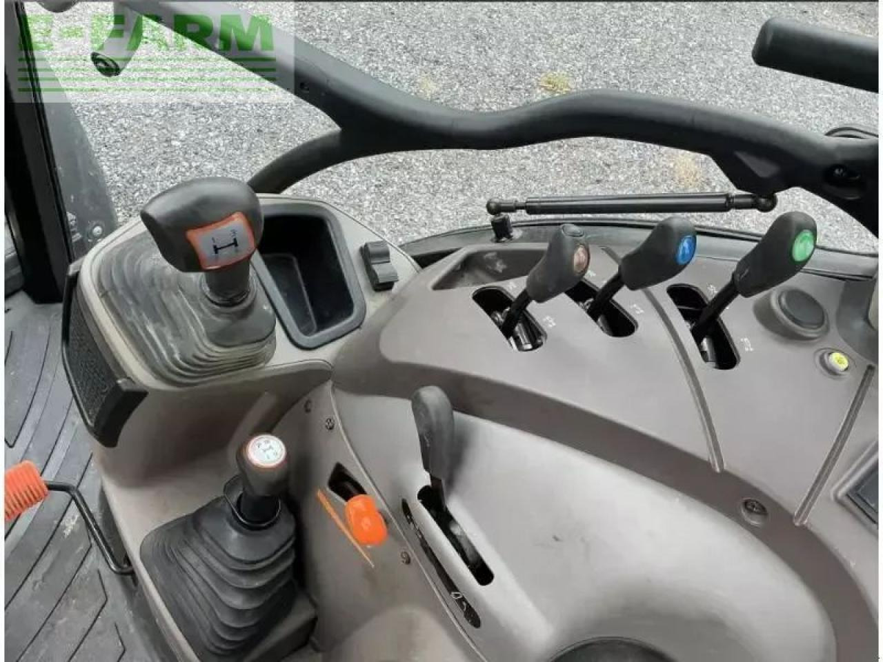 Case-IH farmall 75c - Τρακτέρ: φωτογραφία 5 Case-IH farmall 75c - Τρακτέρ: φωτογραφία 5