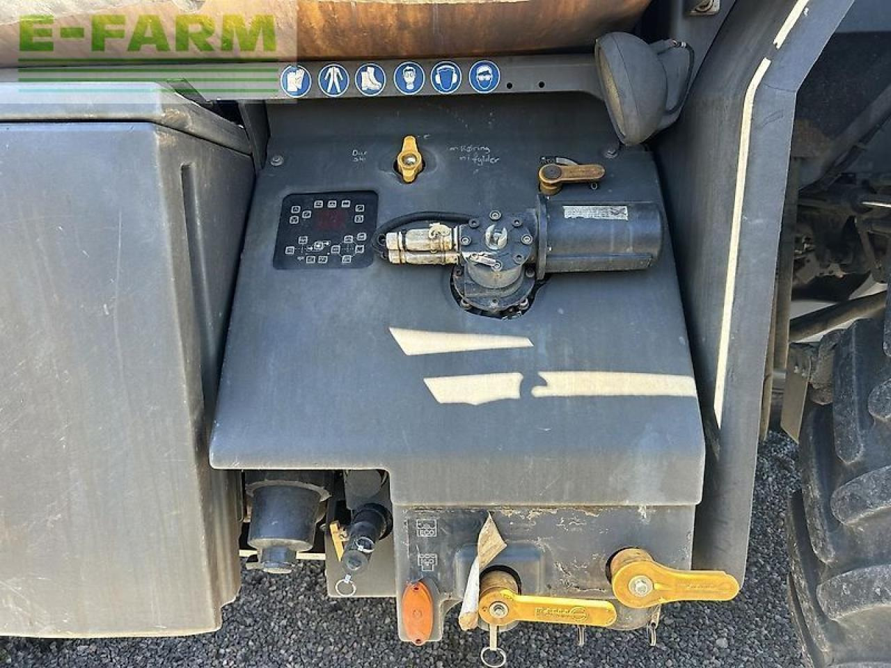 Challenger rg655 - Συρόμενο ψεκαστικό: φωτογραφία 3 Challenger rg655 - Συρόμενο ψεκαστικό: φωτογραφία 3