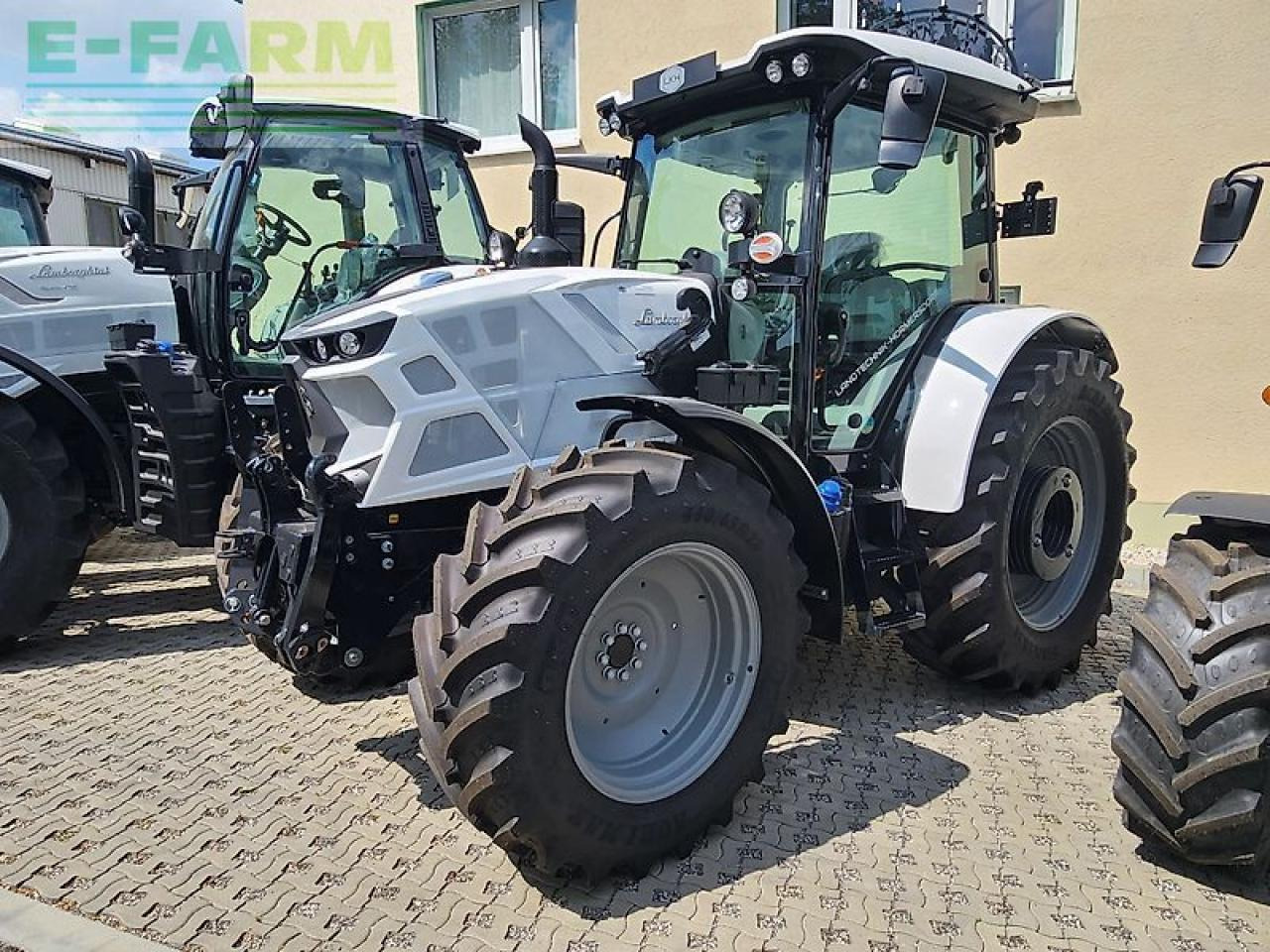 Deutz-Fahr 6125 - Τρακτέρ: φωτογραφία 1 Deutz-Fahr 6125 - Τρακτέρ: φωτογραφία 1