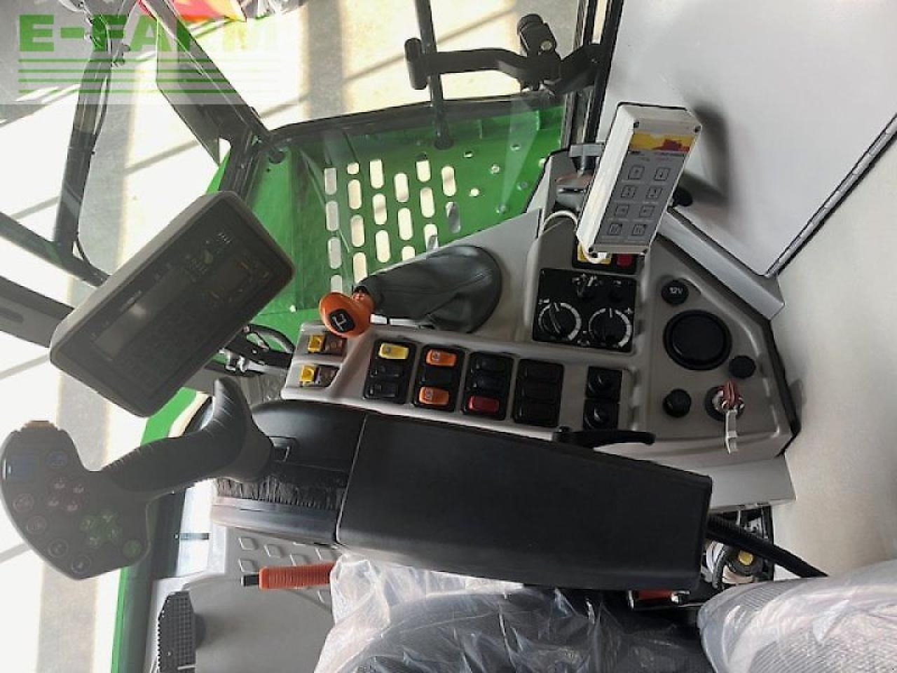 Θεριζοαλωνιστική μηχανή Deutz-Fahr c 6205 ts: φωτογραφία 12