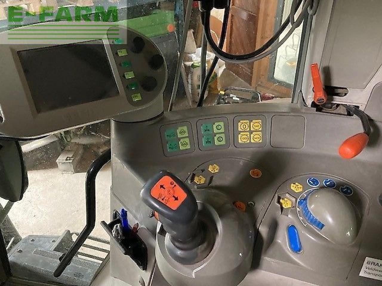 Fendt 412 - Τρακτέρ: φωτογραφία 4 Fendt 412 - Τρακτέρ: φωτογραφία 4