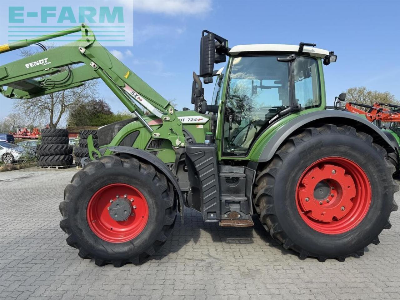 Fendt 724 power - Τρακτέρ: φωτογραφία 2 Fendt 724 power - Τρακτέρ: φωτογραφία 2