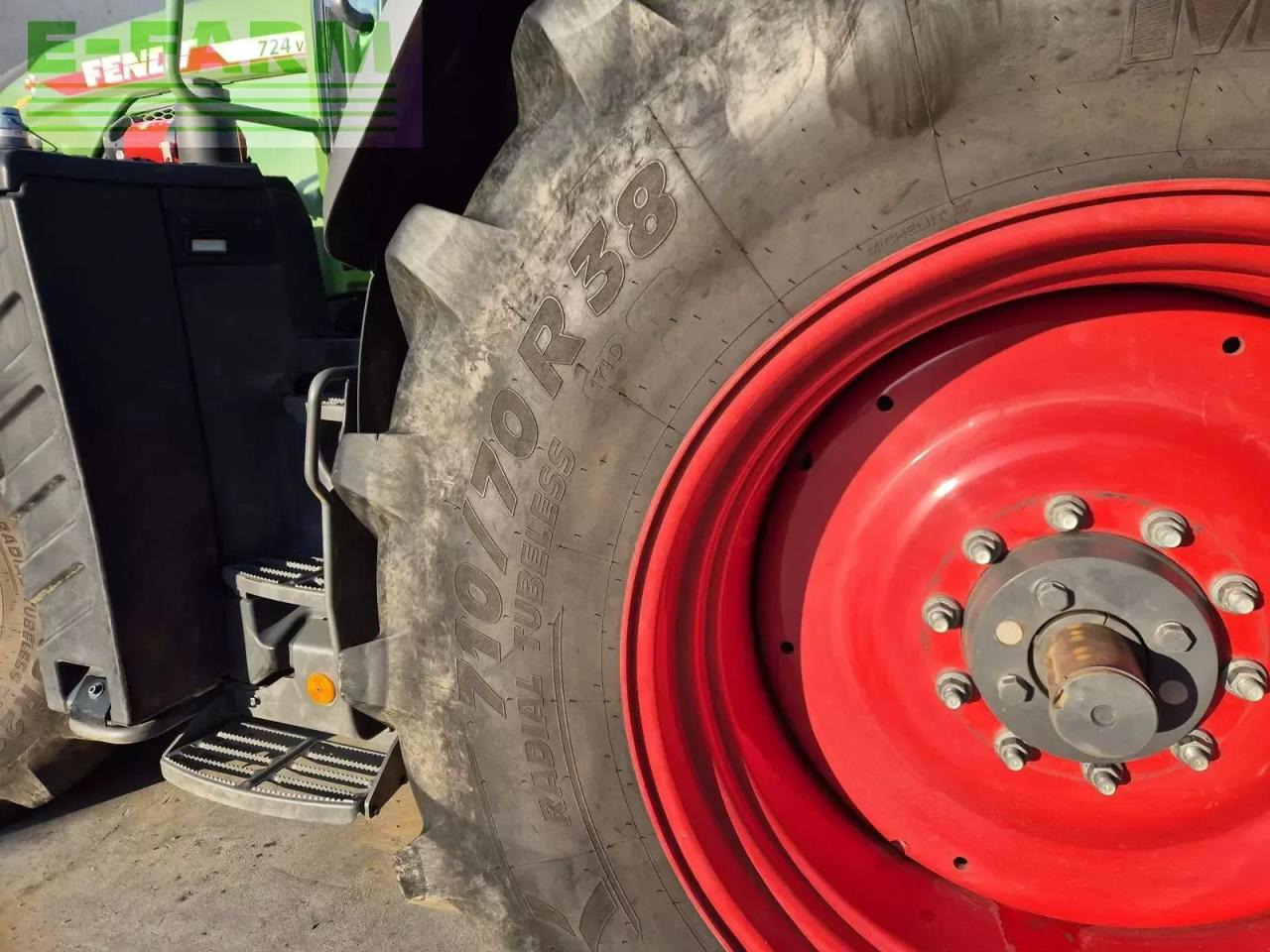 Fendt 724 vario profi+ - Τρακτέρ: φωτογραφία 5 Fendt 724 vario profi+ - Τρακτέρ: φωτογραφία 5