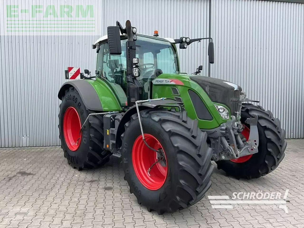 Fendt 724 vario s4 profi plus ProfiPlus - Τρακτέρ: φωτογραφία 1 Fendt 724 vario s4 profi plus ProfiPlus - Τρακτέρ: φωτογραφία 1