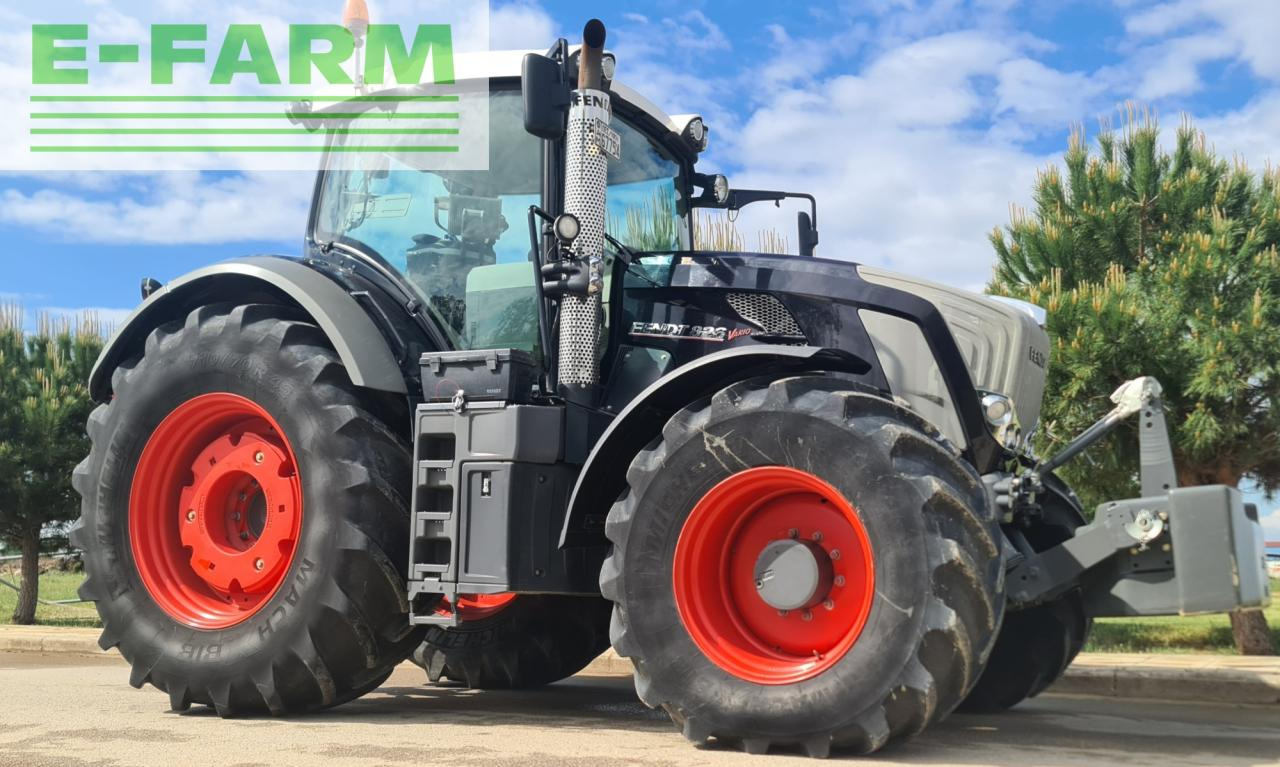 Fendt 826 Vario Profi Plus - Τρακτέρ: φωτογραφία 2 Fendt 826 Vario Profi Plus - Τρακτέρ: φωτογραφία 2