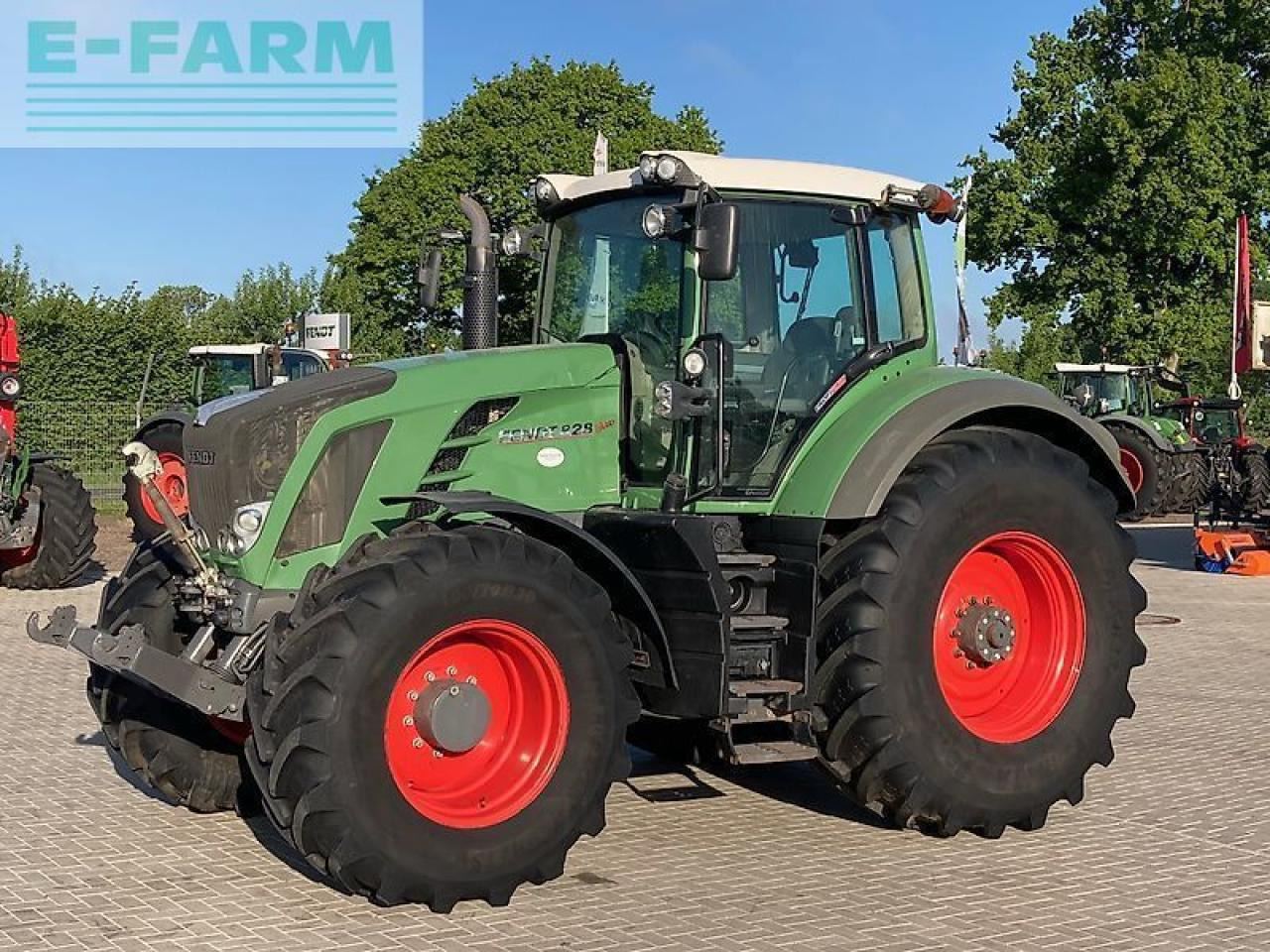 Fendt 828 scr - Τρακτέρ: φωτογραφία 2 Fendt 828 scr - Τρακτέρ: φωτογραφία 2
