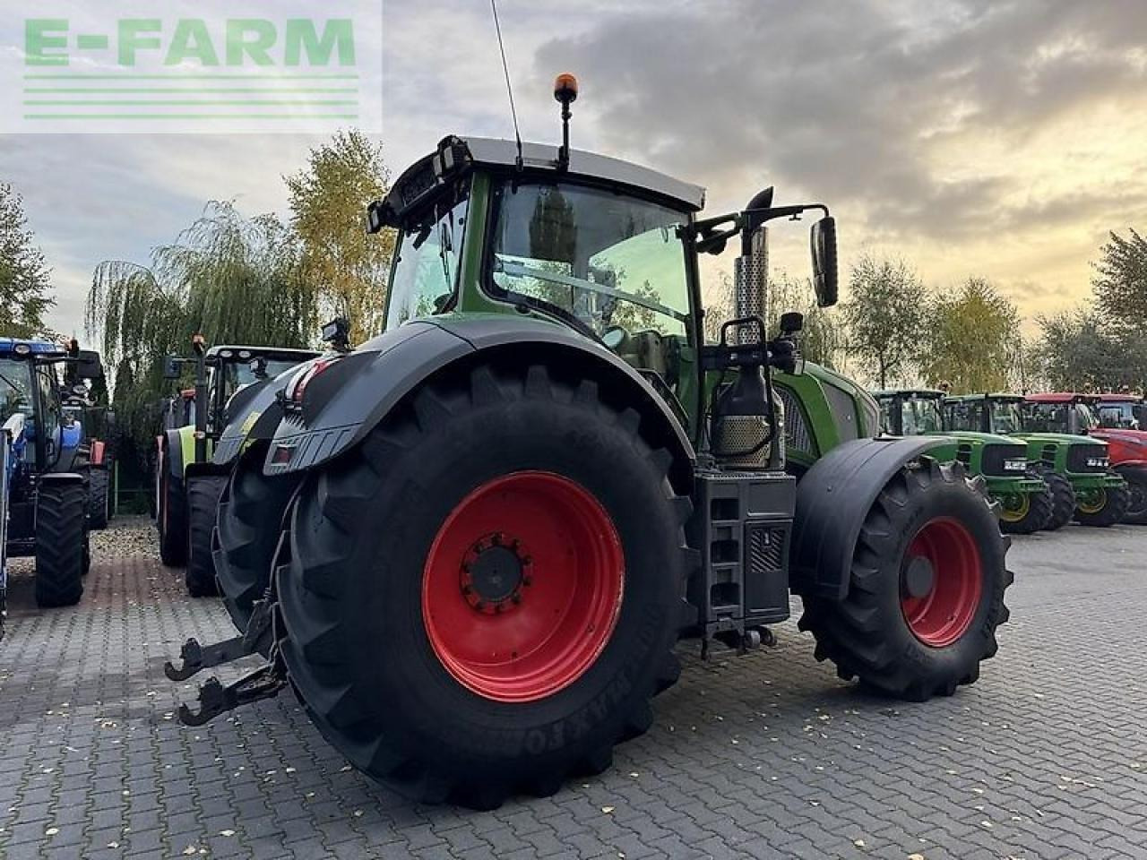 Fendt 828 vario profi+ plus nature green / wom / gps navi rtk trimble / tms - Τρακτέρ: φωτογραφία 5 Fendt 828 vario profi+ plus nature green / wom / gps navi rtk trimble / tms - Τρακτέρ: φωτογραφία 5