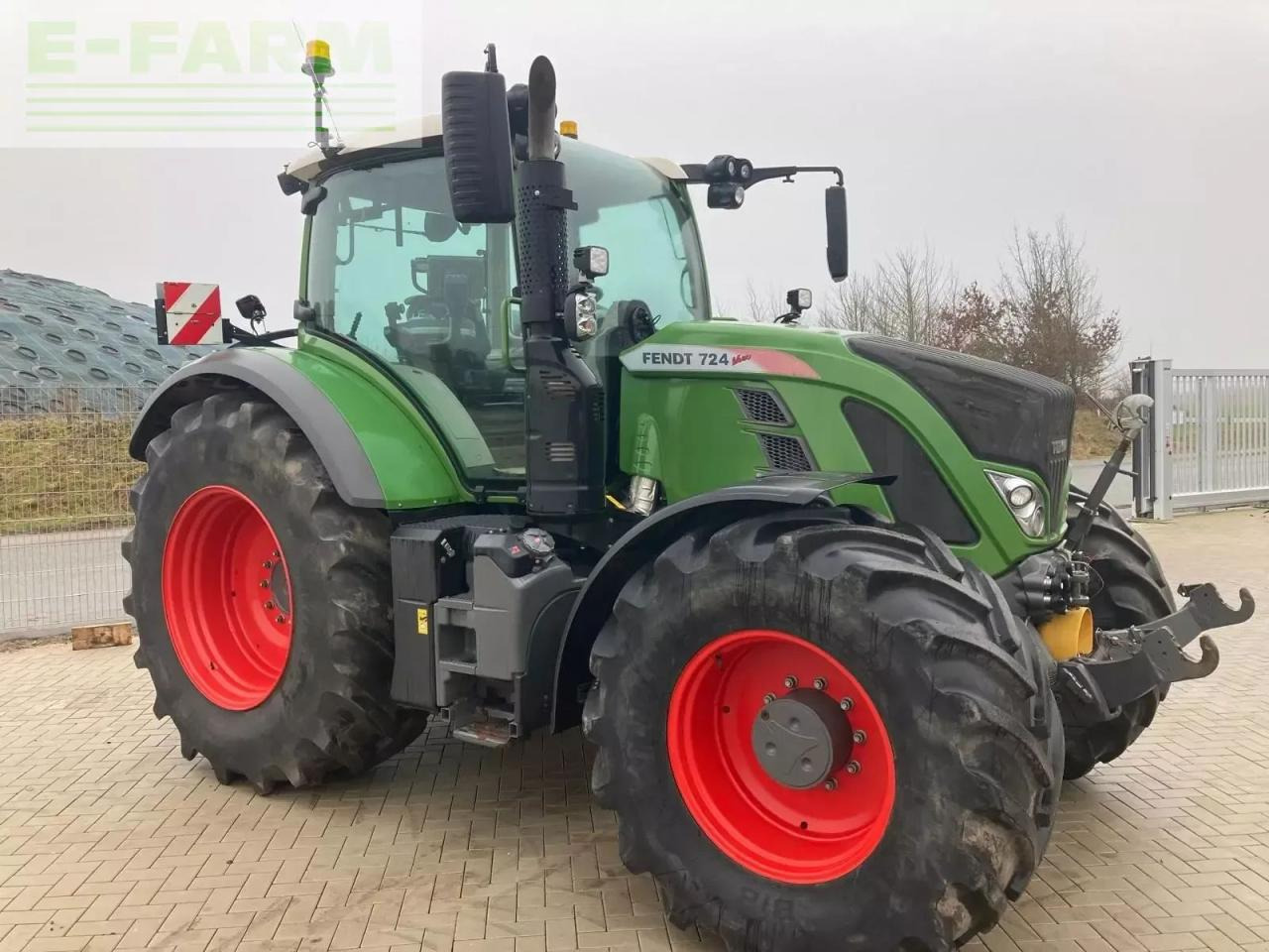 Fendt fendt 724 s4 profi+ - Τρακτέρ: φωτογραφία 1 Fendt fendt 724 s4 profi+ - Τρακτέρ: φωτογραφία 1