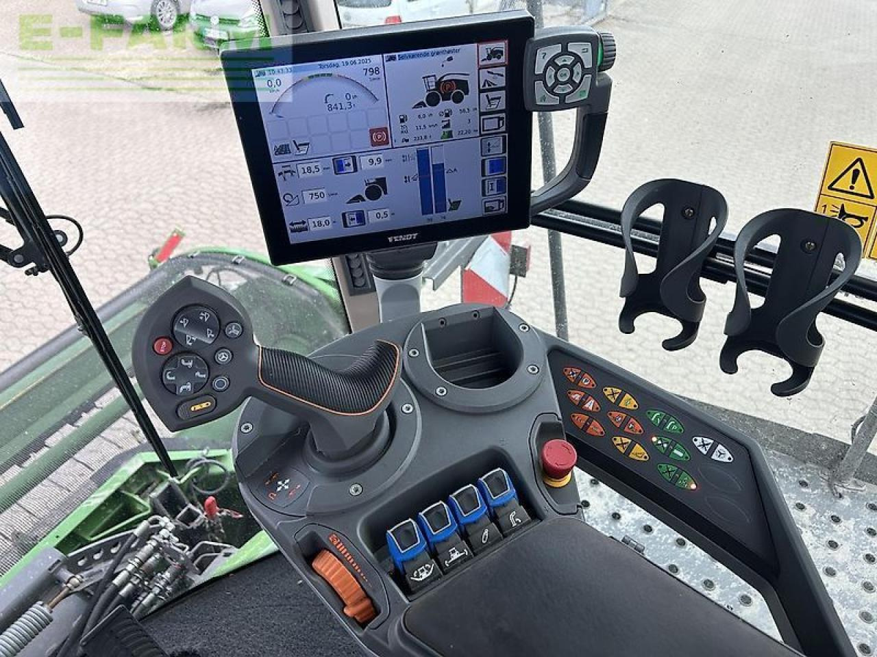 Fendt katana 65 - Ενσιρωτική μηχανή: φωτογραφία 2 Fendt katana 65 - Ενσιρωτική μηχανή: φωτογραφία 2