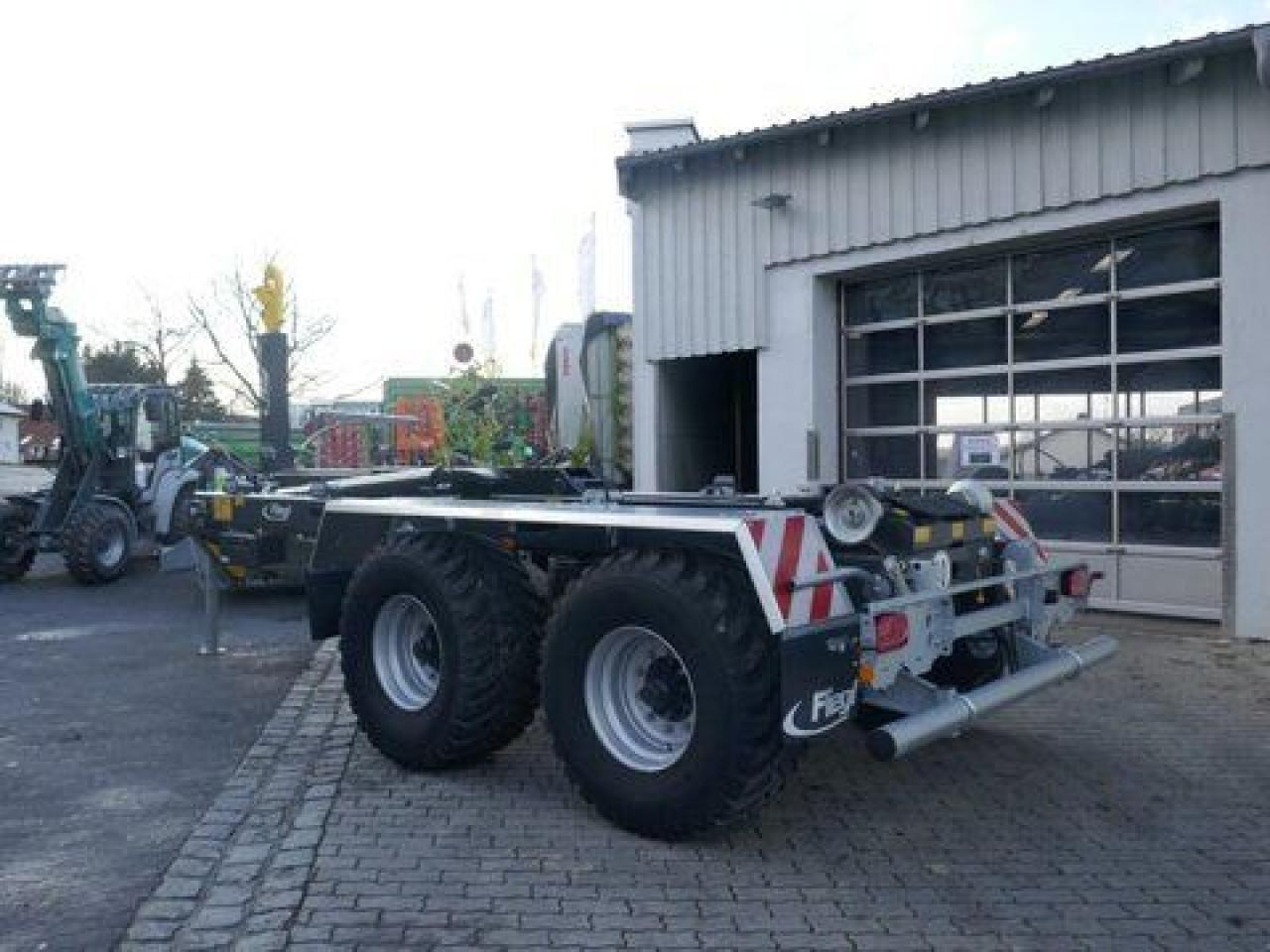 Fliegl hkl 22 - tandem abrollkipper - abgelagert! - Ρυμούλκα γάντζος/ Αλυσιδάκι: φωτογραφία 5 Fliegl hkl 22 - tandem abrollkipper - abgelagert! - Ρυμούλκα γάντζος/ Αλυσιδάκι: φωτογραφία 5