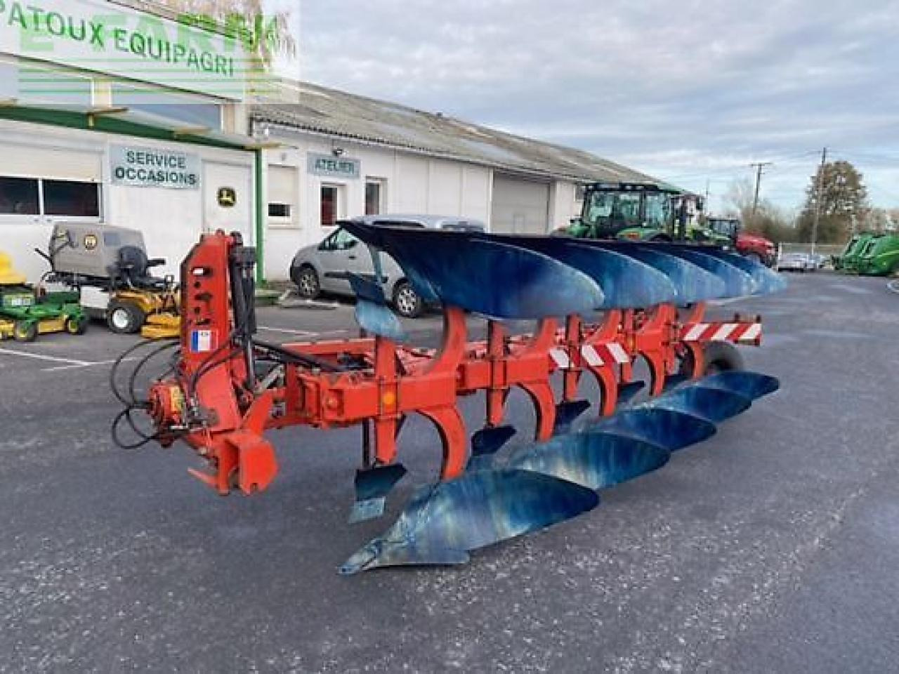 Gregoire Besson rwb7 - Άροτρο: φωτογραφία 1 Gregoire Besson rwb7 - Άροτρο: φωτογραφία 1