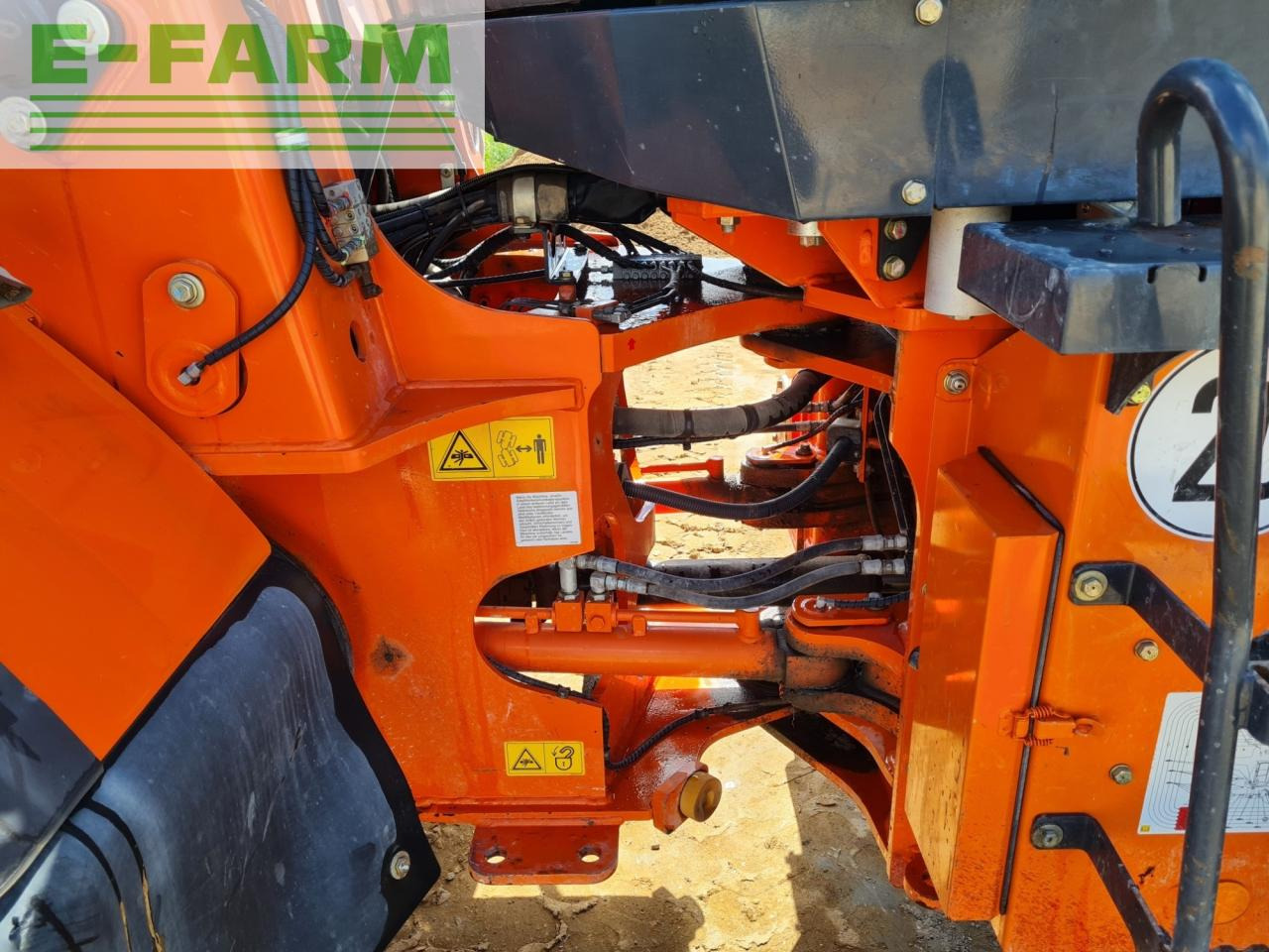 Hitachi ZW 150 TPD-5 - Ελαστιχοφόρος φορτωτής: φωτογραφία 4 Hitachi ZW 150 TPD-5 - Ελαστιχοφόρος φορτωτής: φωτογραφία 4