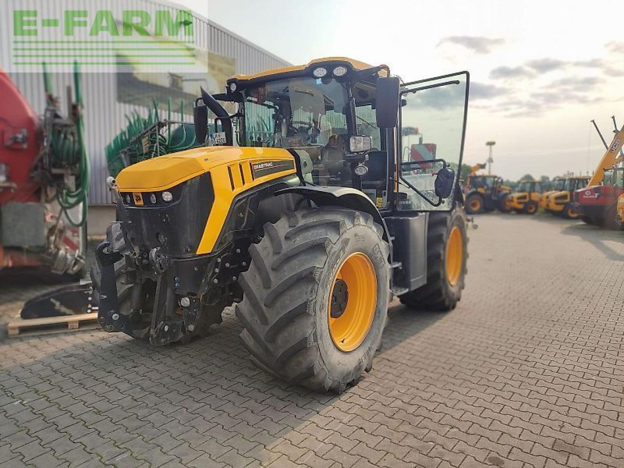 JCB 4220 fastrac - Τρακτέρ: φωτογραφία 1 JCB 4220 fastrac - Τρακτέρ: φωτογραφία 1