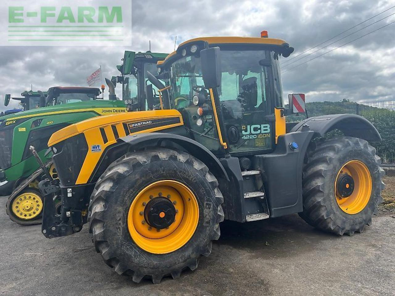 JCB 4220 - Τρακτέρ: φωτογραφία 1 JCB 4220 - Τρακτέρ: φωτογραφία 1