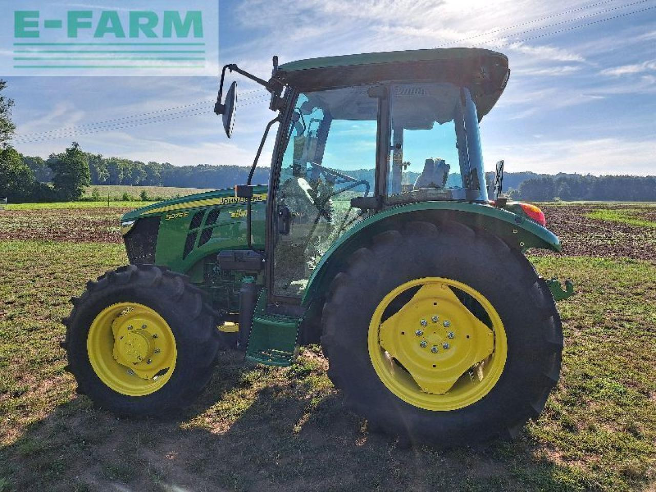 John Deere 5075e - Τρακτέρ: φωτογραφία 2 John Deere 5075e - Τρακτέρ: φωτογραφία 2