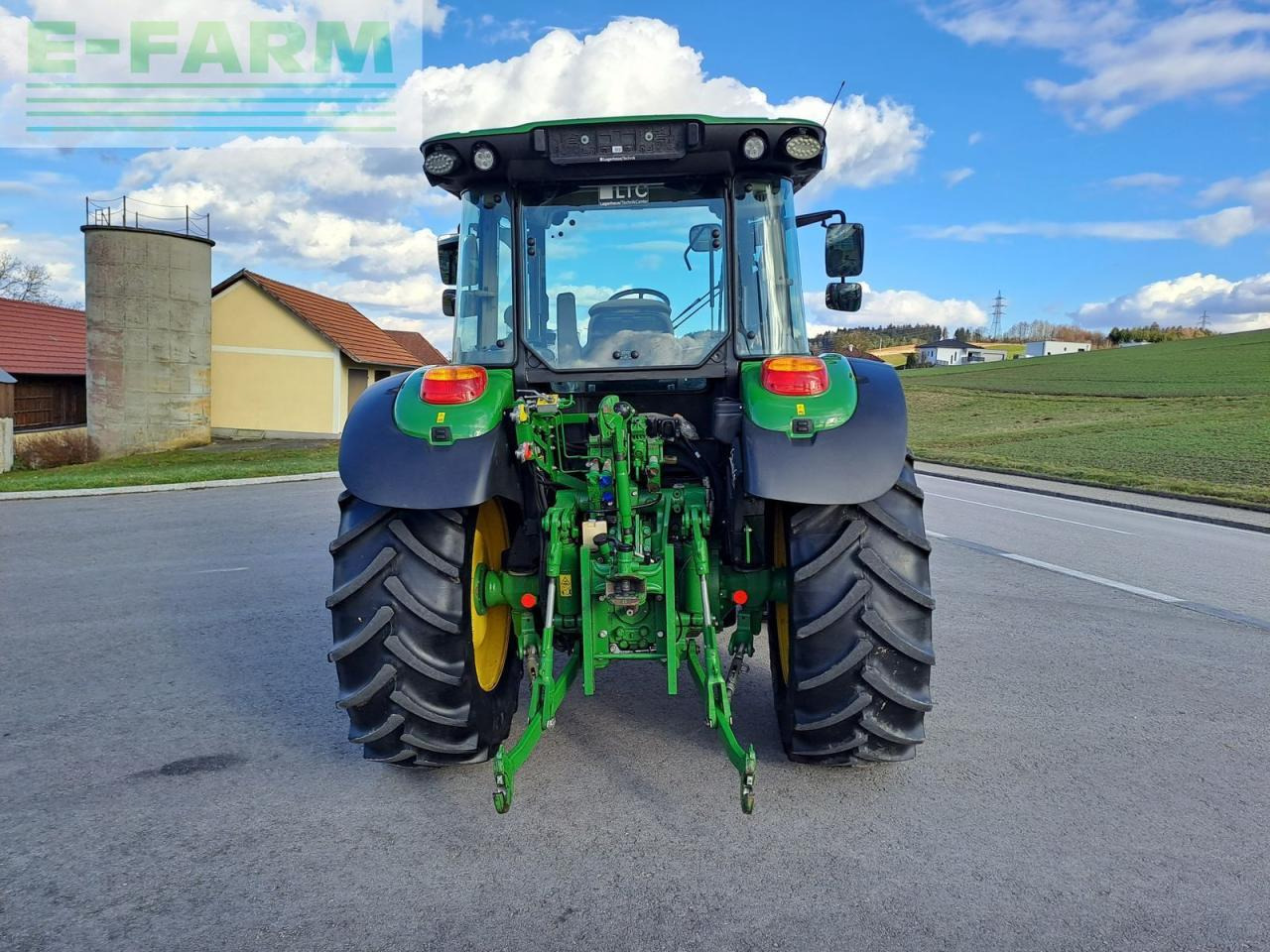 John Deere 5090r - Τρακτέρ: φωτογραφία 4 John Deere 5090r - Τρακτέρ: φωτογραφία 4