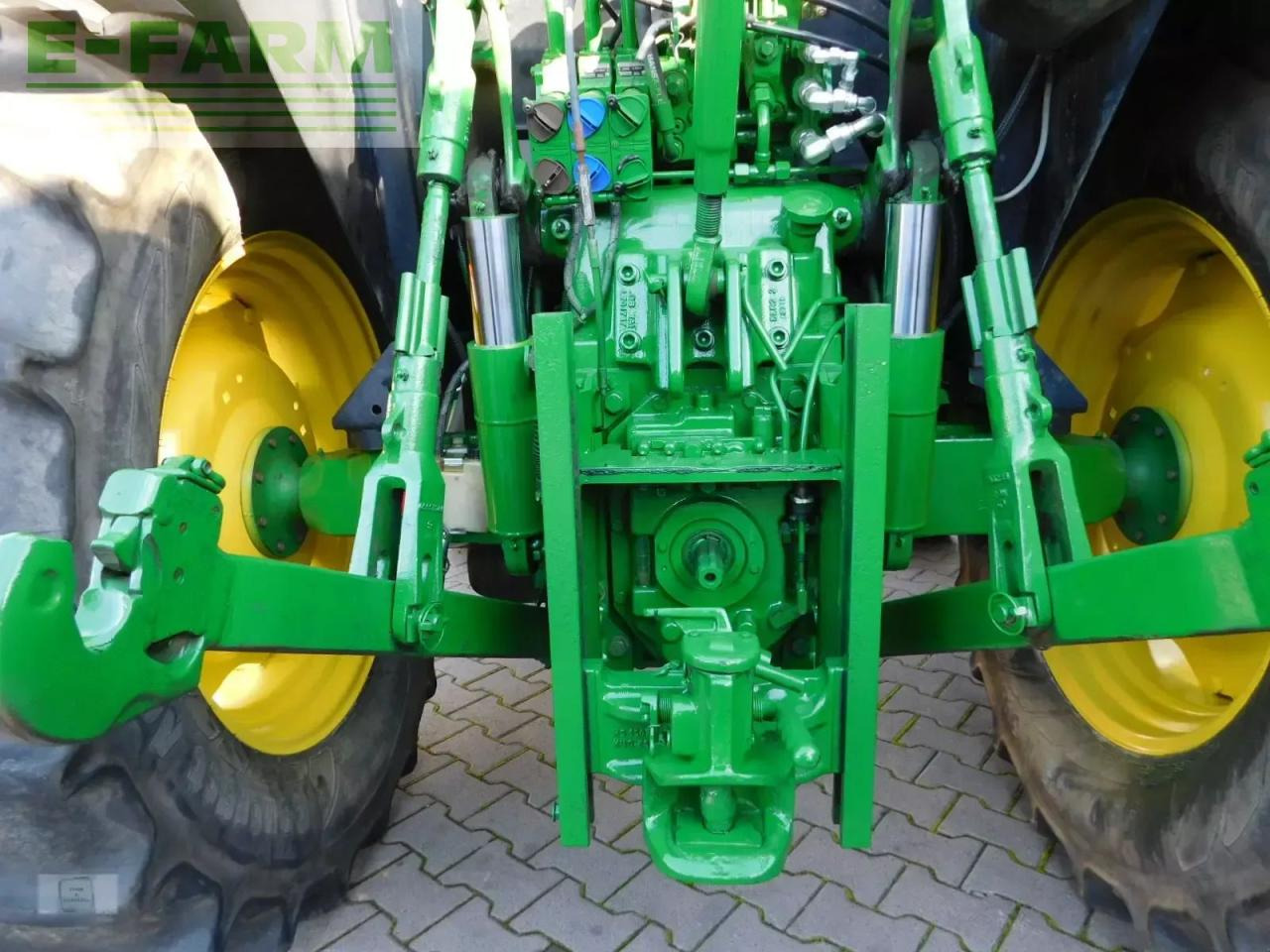John Deere 5100r - Τρακτέρ: φωτογραφία 4 John Deere 5100r - Τρακτέρ: φωτογραφία 4