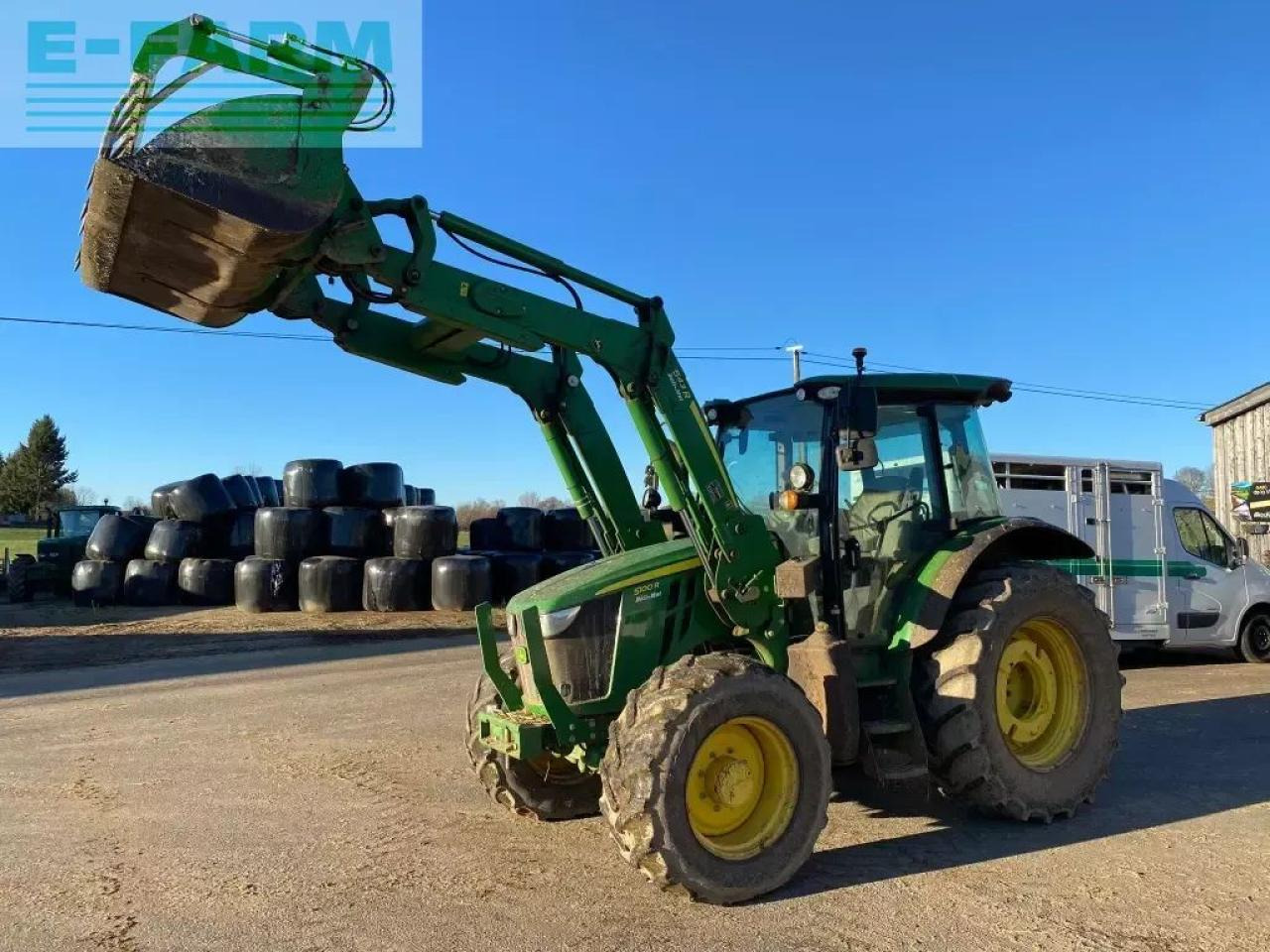 John Deere 5100r - Τρακτέρ: φωτογραφία 1 John Deere 5100r - Τρακτέρ: φωτογραφία 1
