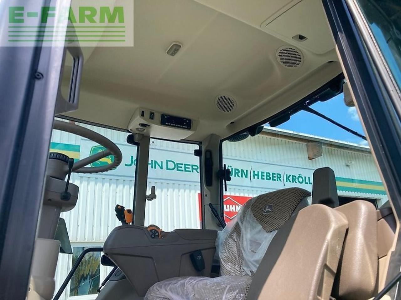 Τρακτέρ John Deere 6100m: φωτογραφία 12 Τρακτέρ John Deere 6100m: φωτογραφία 12