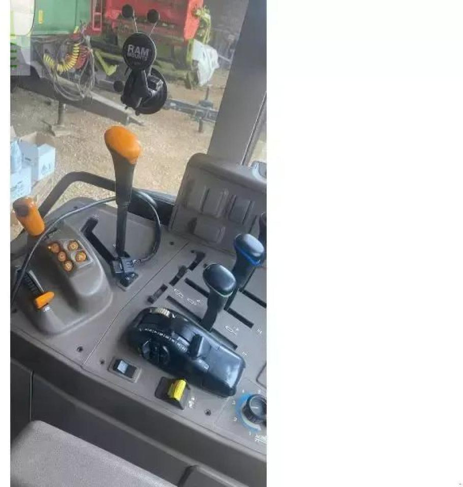 John Deere 6110m - Τρακτέρ: φωτογραφία 5 John Deere 6110m - Τρακτέρ: φωτογραφία 5