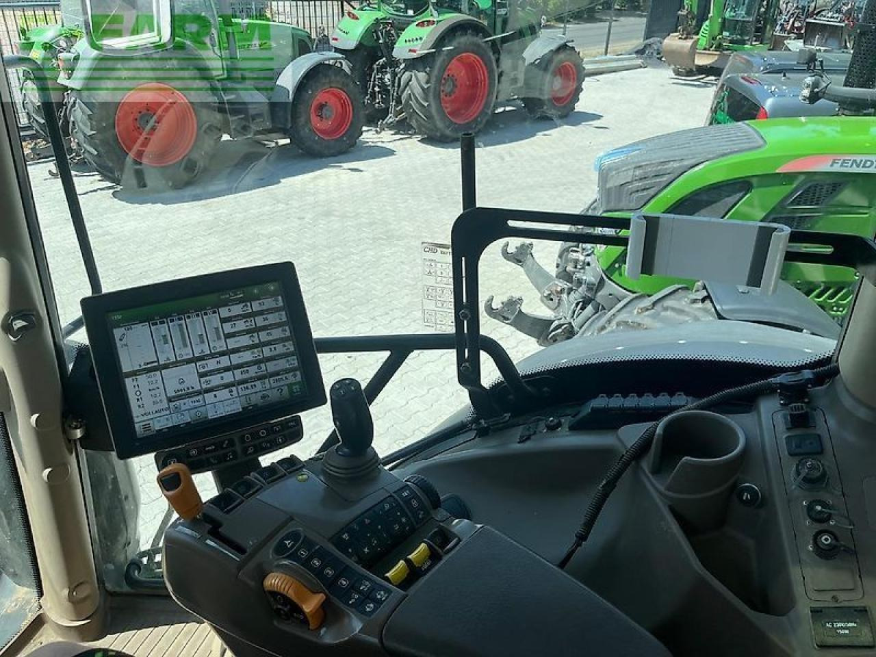 Τρακτέρ John Deere 6155 r: φωτογραφία 11 Τρακτέρ John Deere 6155 r: φωτογραφία 11