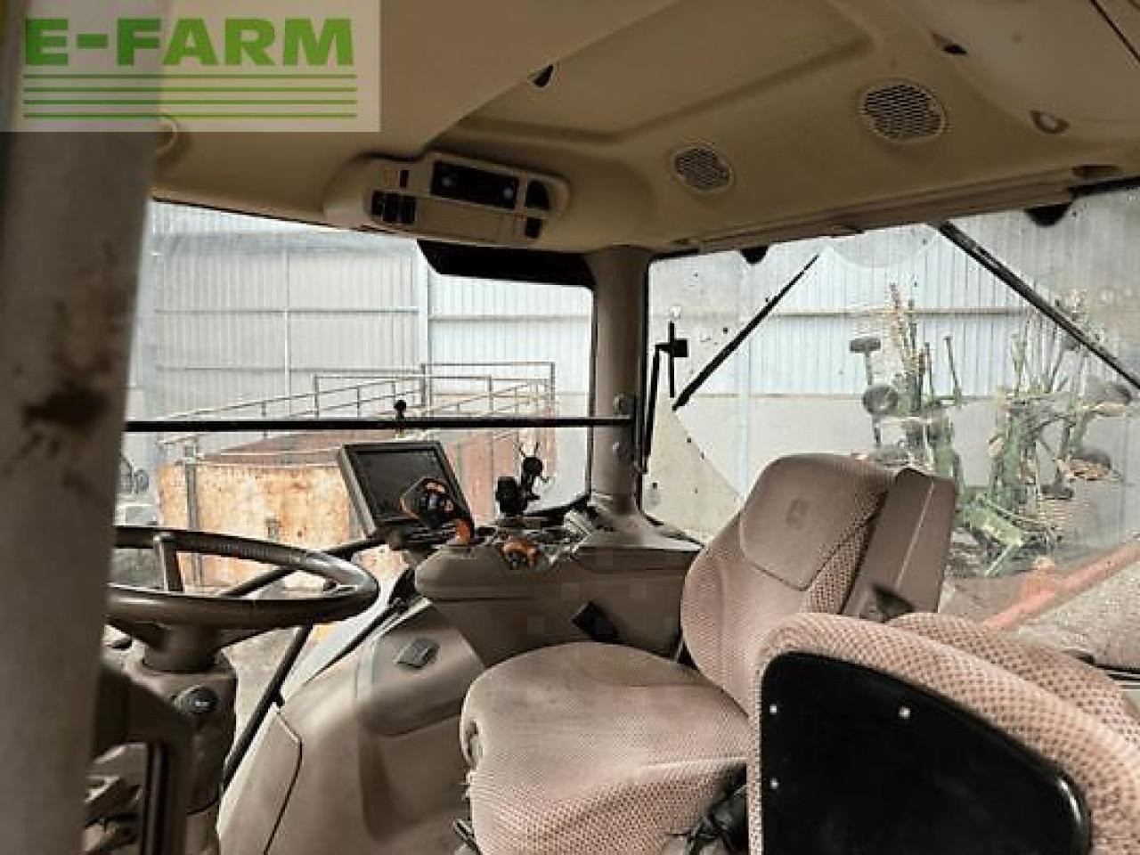 John Deere 6155r - Τρακτέρ: φωτογραφία 5 John Deere 6155r - Τρακτέρ: φωτογραφία 5