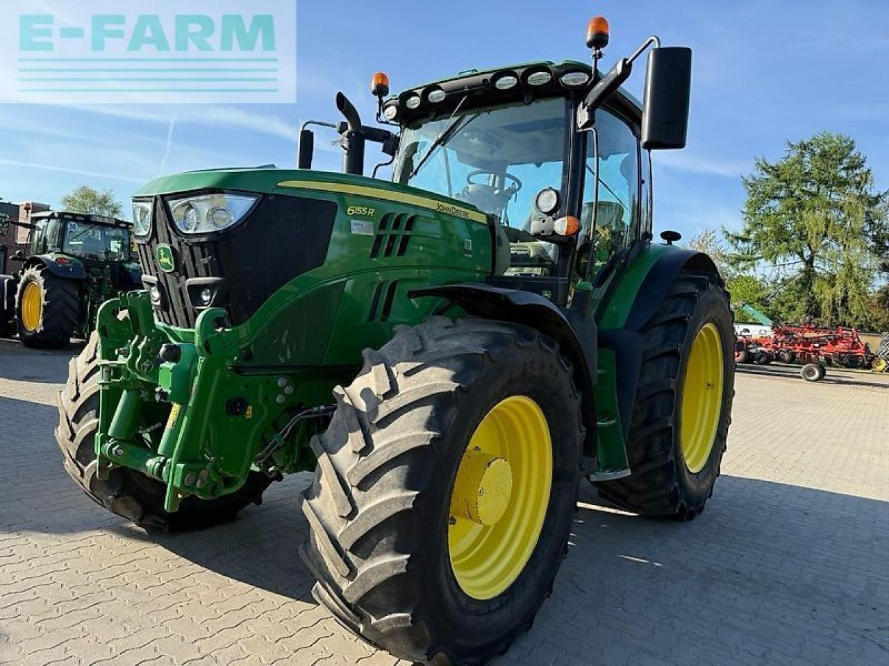 John Deere 6155r - Τρακτέρ: φωτογραφία 1 John Deere 6155r - Τρακτέρ: φωτογραφία 1