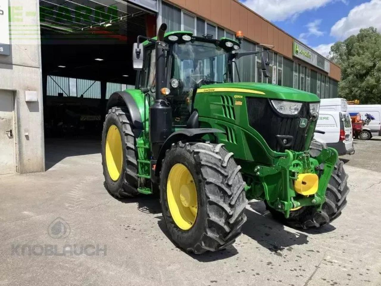 John Deere 6195m - Τρακτέρ: φωτογραφία 1 John Deere 6195m - Τρακτέρ: φωτογραφία 1