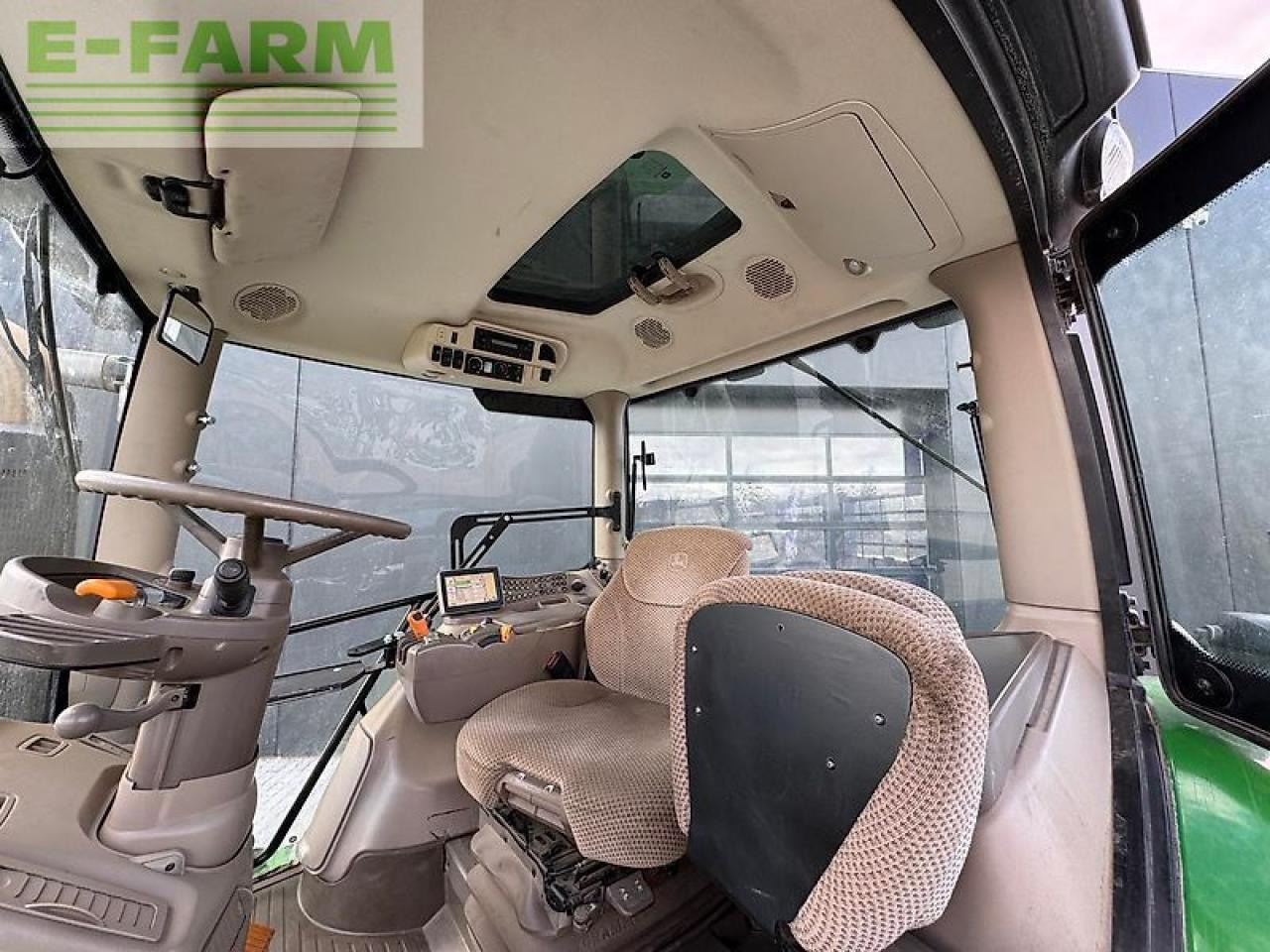 John Deere 6210 - Τρακτέρ: φωτογραφία 4 John Deere 6210 - Τρακτέρ: φωτογραφία 4