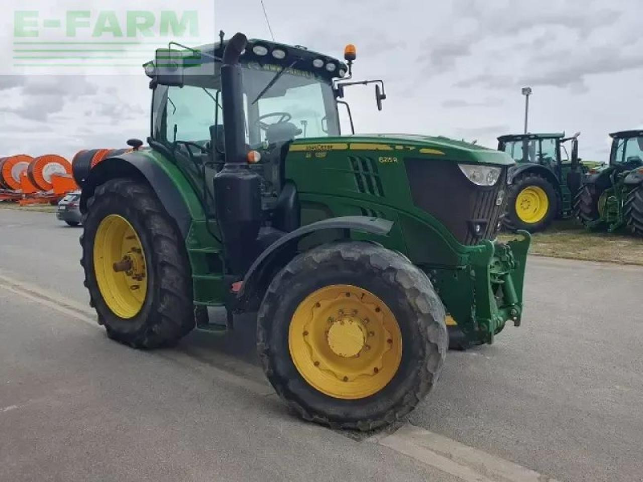 John Deere 6215r - Τρακτέρ: φωτογραφία 2 John Deere 6215r - Τρακτέρ: φωτογραφία 2