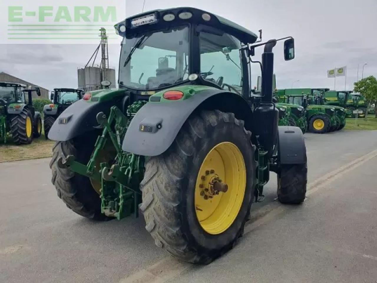 John Deere 6215r - Τρακτέρ: φωτογραφία 3 John Deere 6215r - Τρακτέρ: φωτογραφία 3