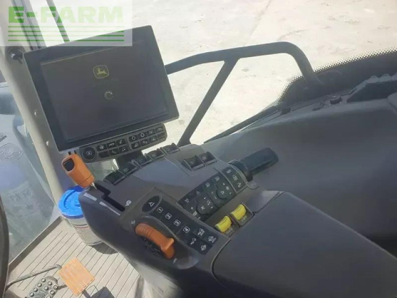 John Deere 6215r - Τρακτέρ: φωτογραφία 5 John Deere 6215r - Τρακτέρ: φωτογραφία 5