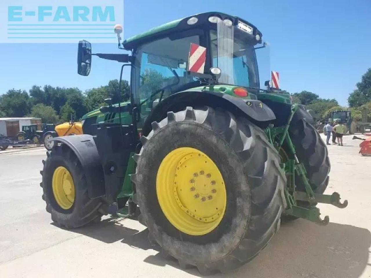 John Deere 6215r - Τρακτέρ: φωτογραφία 3 John Deere 6215r - Τρακτέρ: φωτογραφία 3