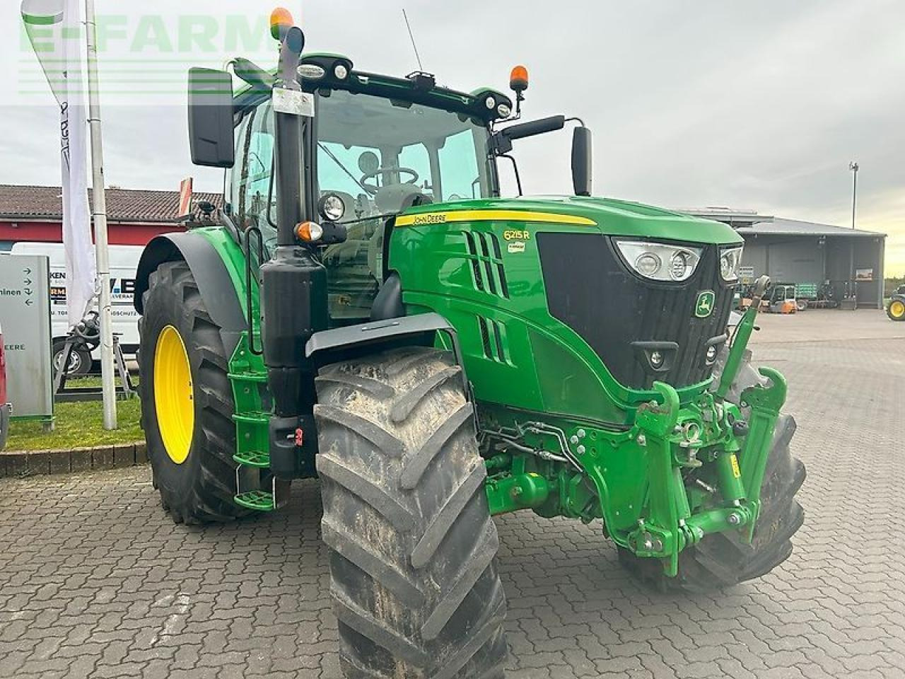 John Deere 6215r - Τρακτέρ: φωτογραφία 3 John Deere 6215r - Τρακτέρ: φωτογραφία 3