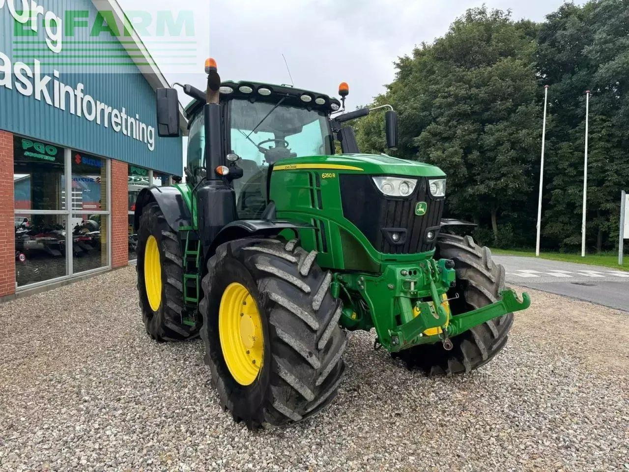 John Deere 6250r - Τρακτέρ: φωτογραφία 2 John Deere 6250r - Τρακτέρ: φωτογραφία 2