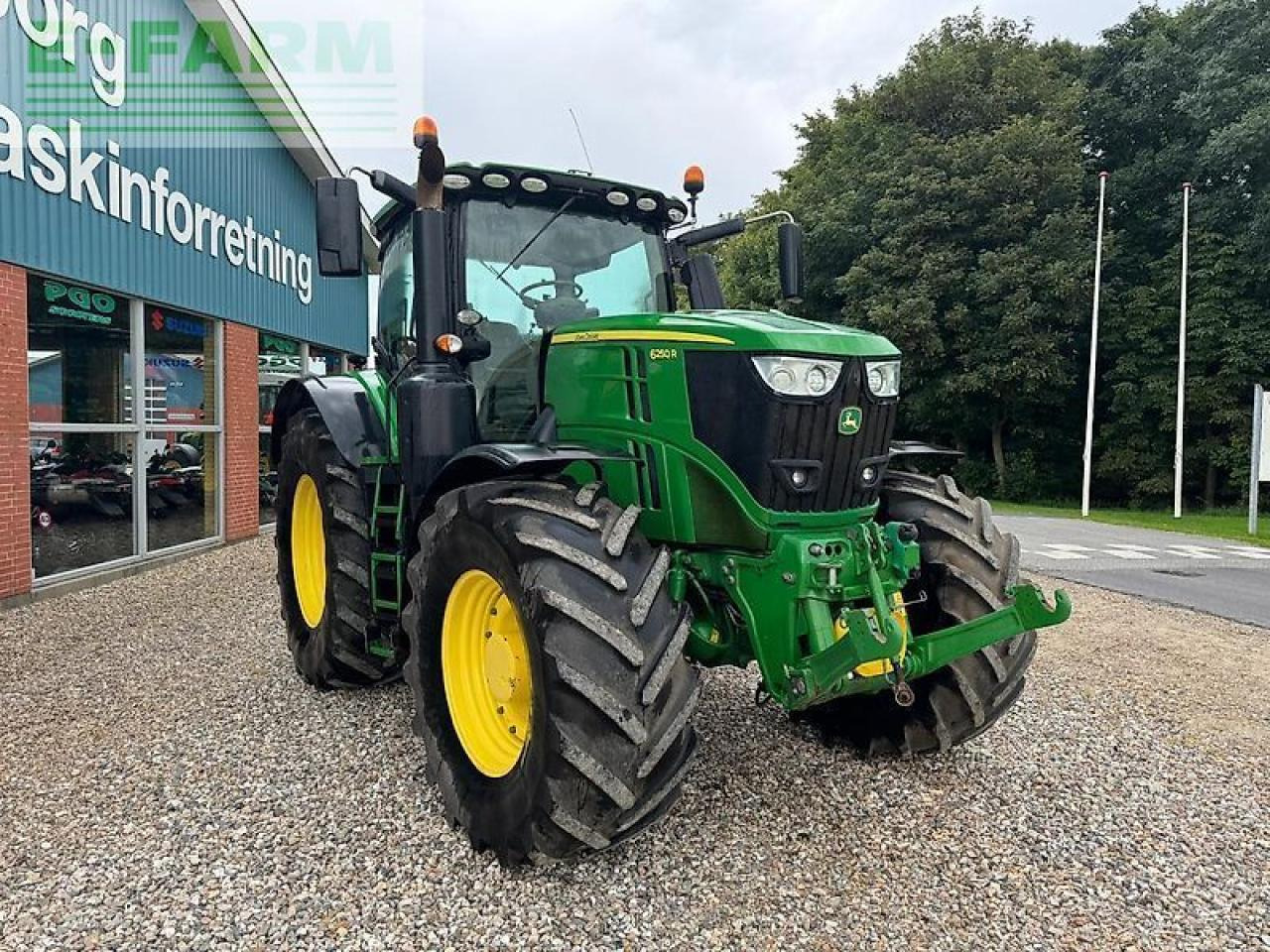 John Deere 6250r - Τρακτέρ: φωτογραφία 2 John Deere 6250r - Τρακτέρ: φωτογραφία 2