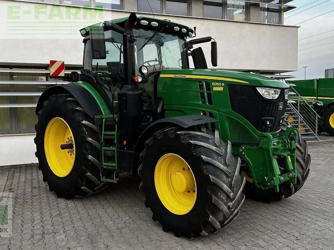 John Deere 6250r - Τρακτέρ: φωτογραφία 4 John Deere 6250r - Τρακτέρ: φωτογραφία 4