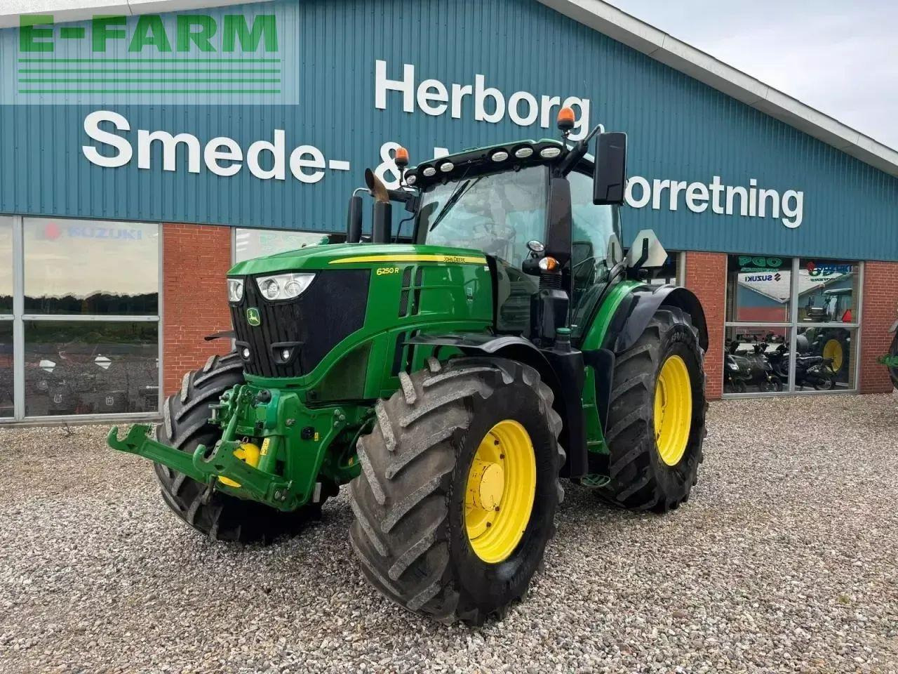 John Deere 6250r - Τρακτέρ: φωτογραφία 1 John Deere 6250r - Τρακτέρ: φωτογραφία 1