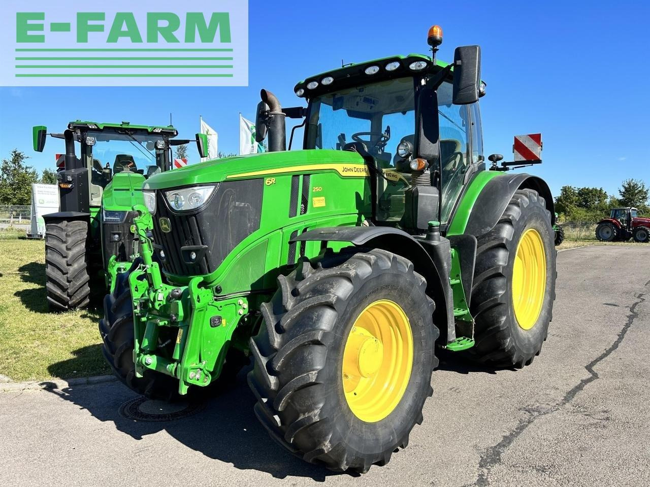 John Deere 6r 250 - Τρακτέρ: φωτογραφία 2 John Deere 6r 250 - Τρακτέρ: φωτογραφία 2